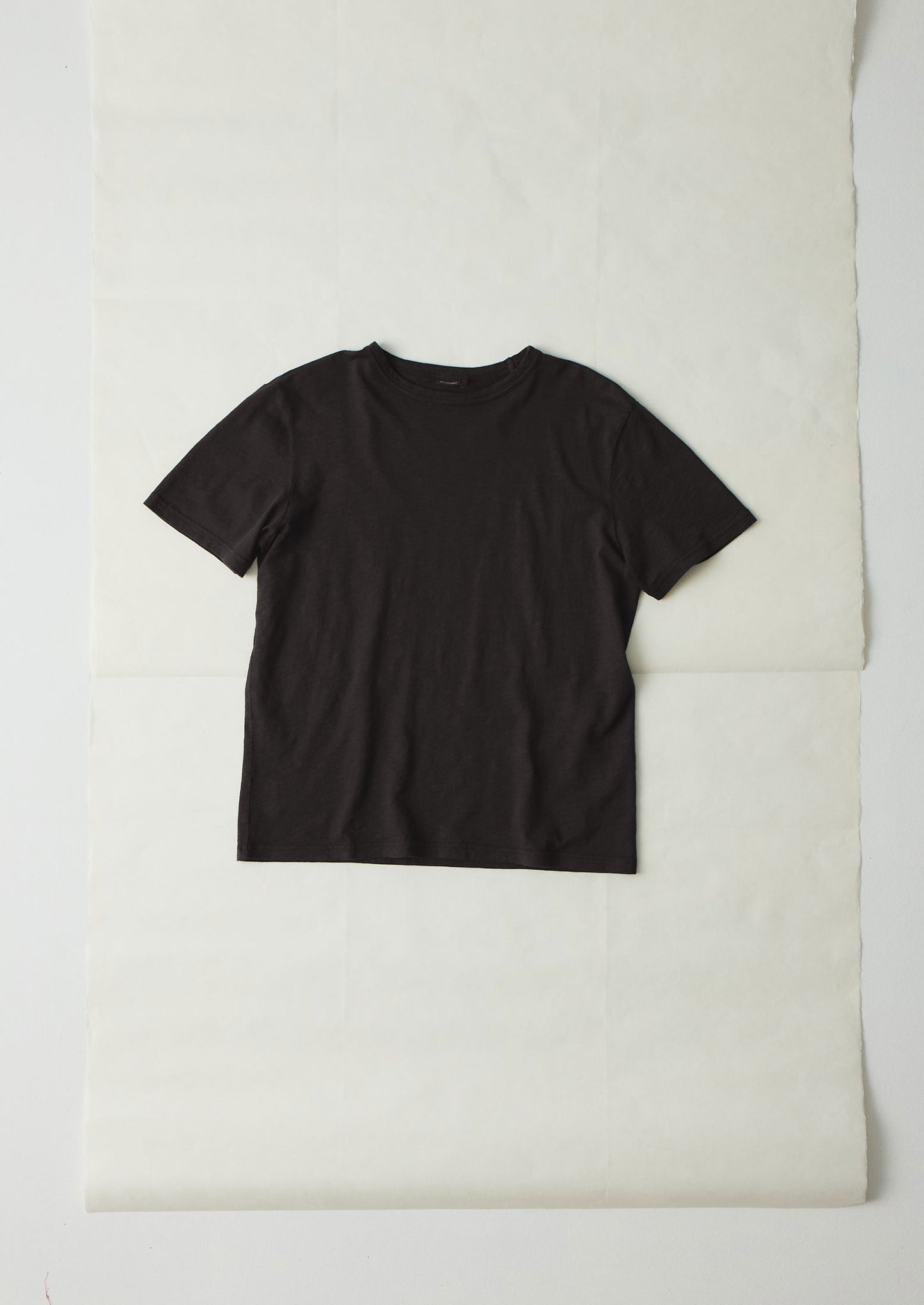 Theo Organic Cotton Short Sleeve Tee | Carbon Black